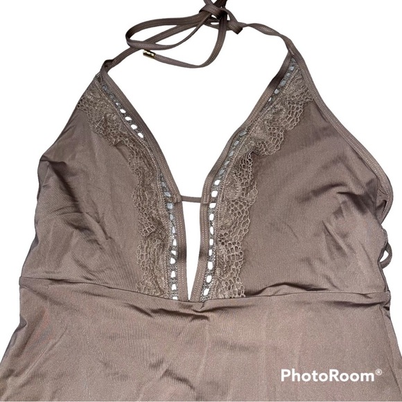 Laundry by Shelli Segal Tan Plunge Crochet Detail One Piece Swimsuit - Picture 2 of 8